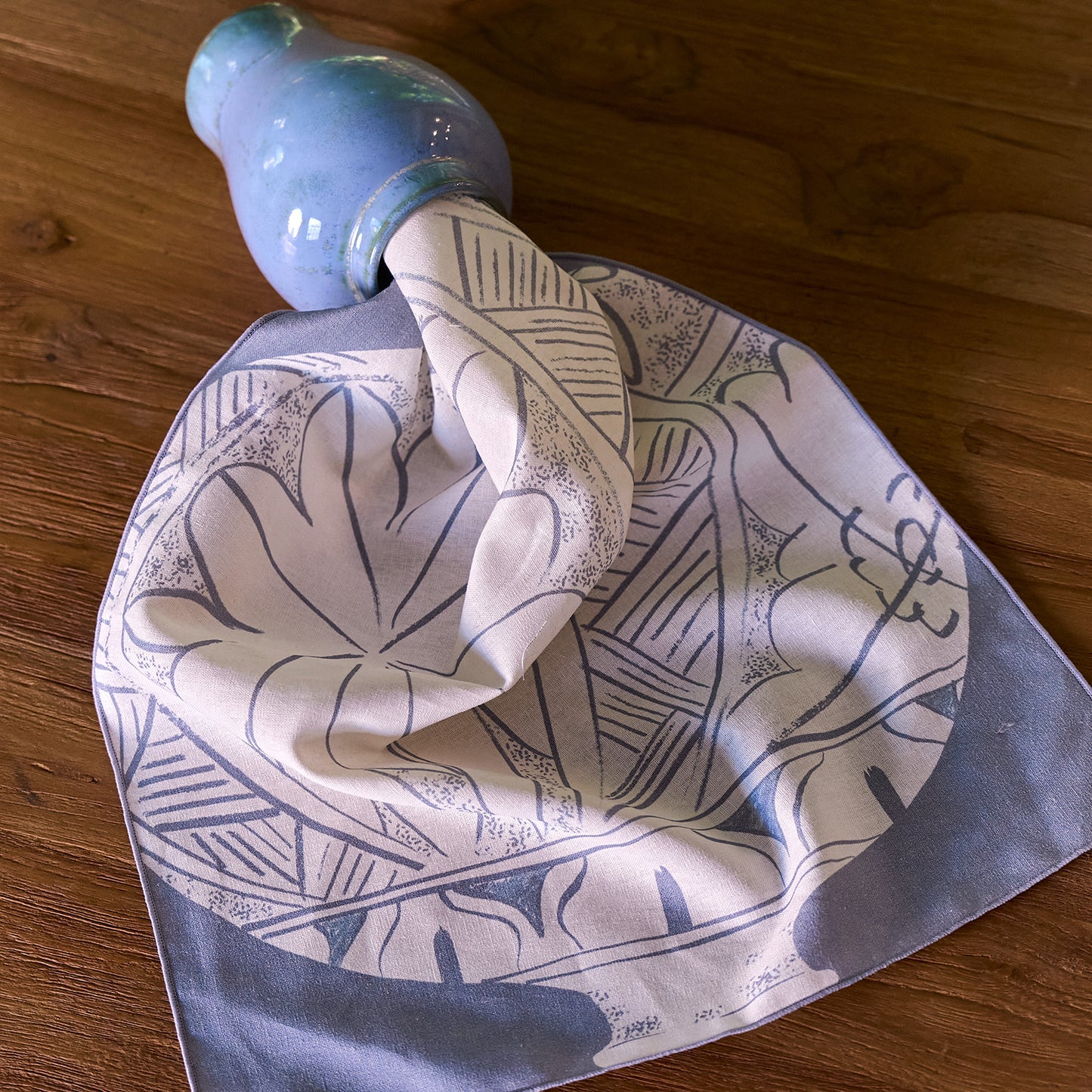 Buncheong Flat Bottle Handkerchief (Blue)